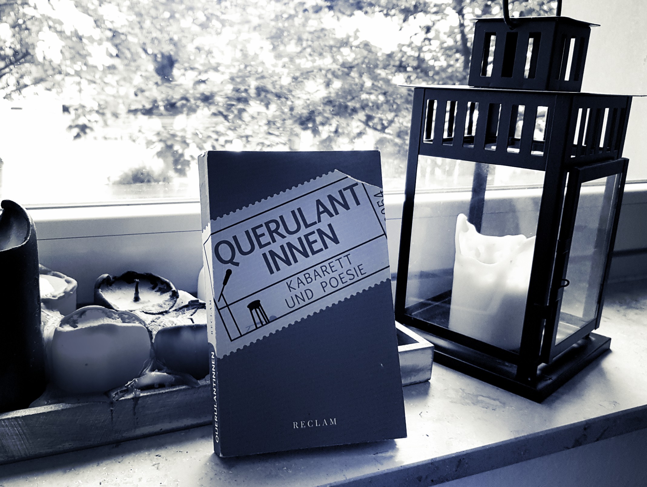 [Rezension] Daniela Mayer – Querulantinnen. Kabarett und Poesie
