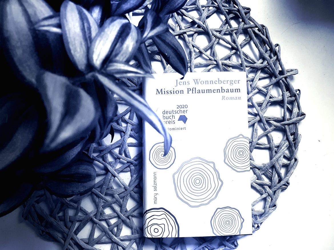 [Rezension] Jens Wonneberger – Mission Pflaumenbaum